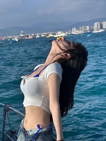 AI短剧成网人独家首播